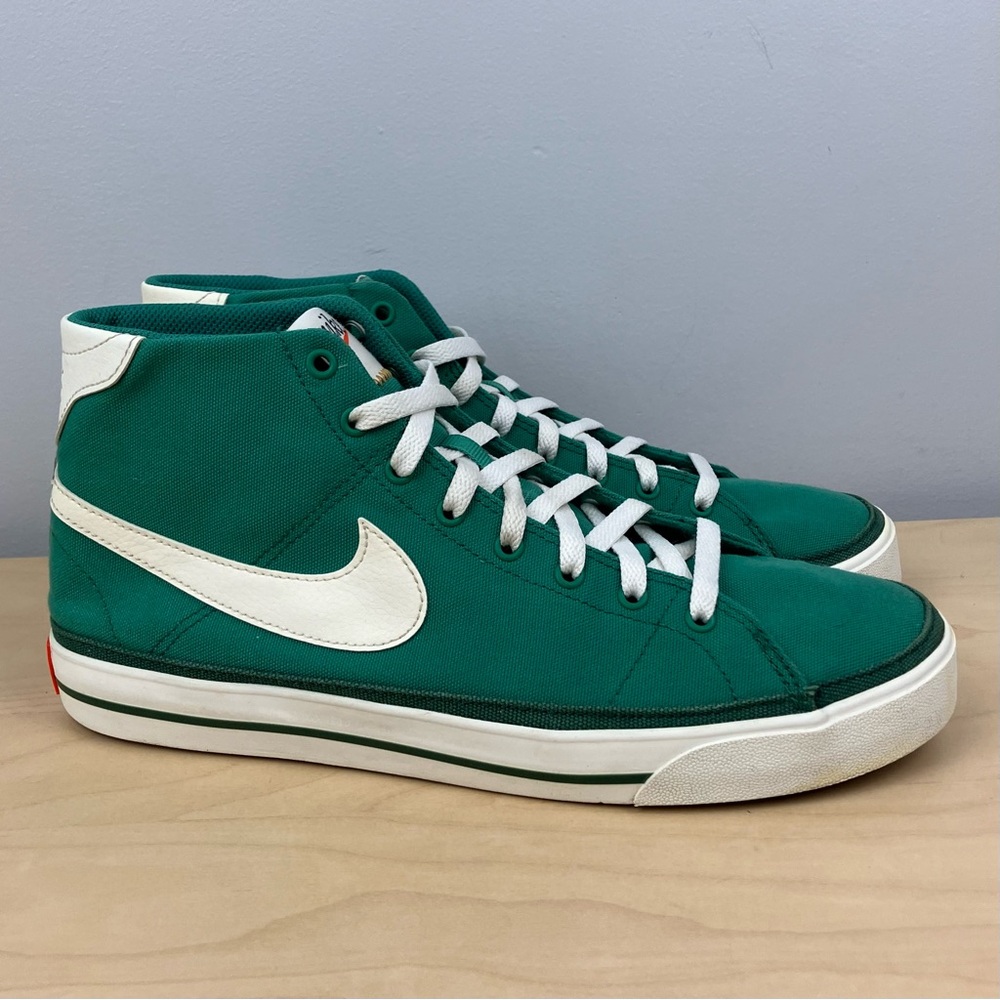 Nike Men’s Size 10.5 Court Legacy Canvas Mid Green & White Athletic Shoes